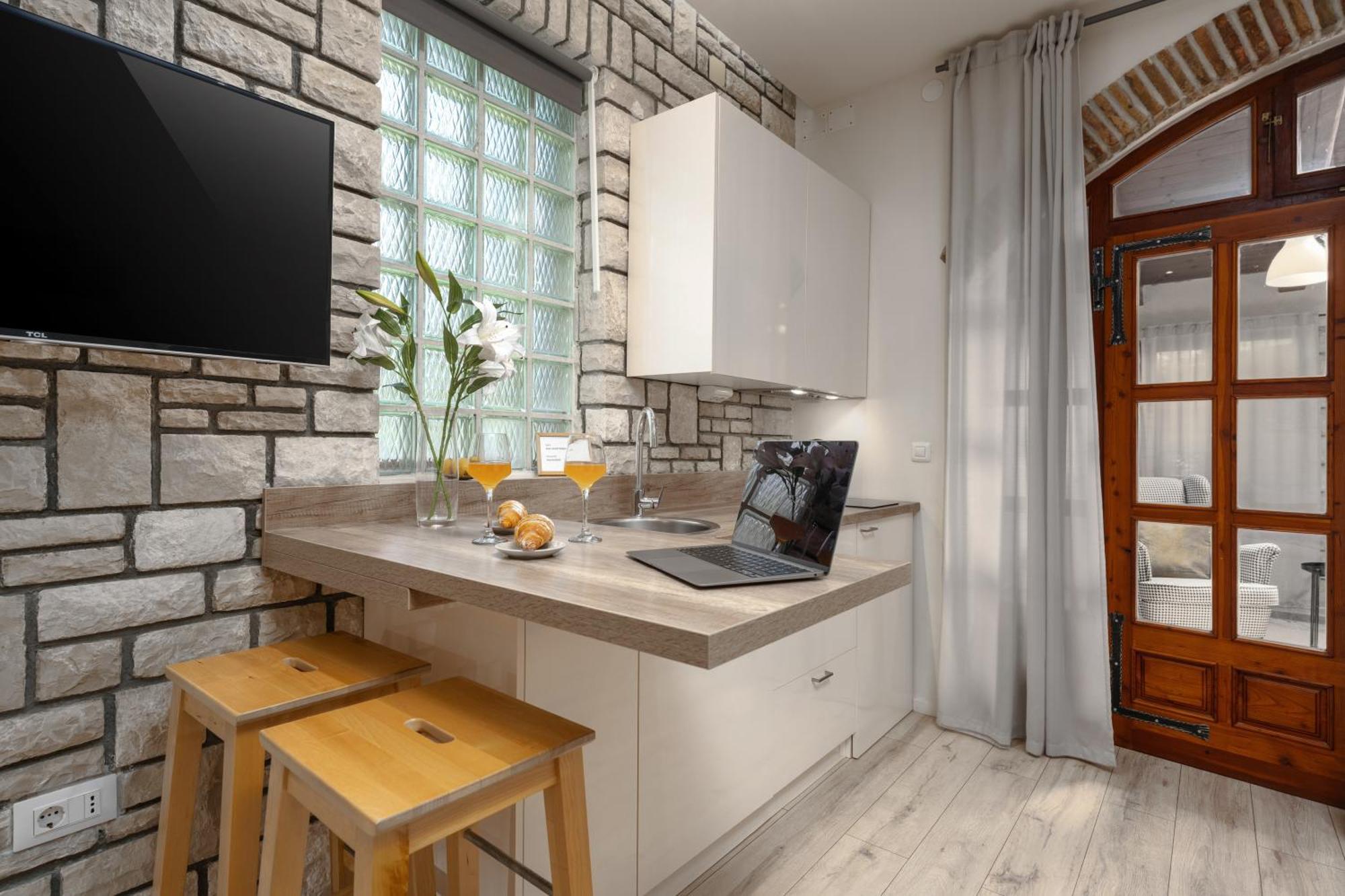 Luxe Studio Mr.M 2 Пула Экстерьер фото